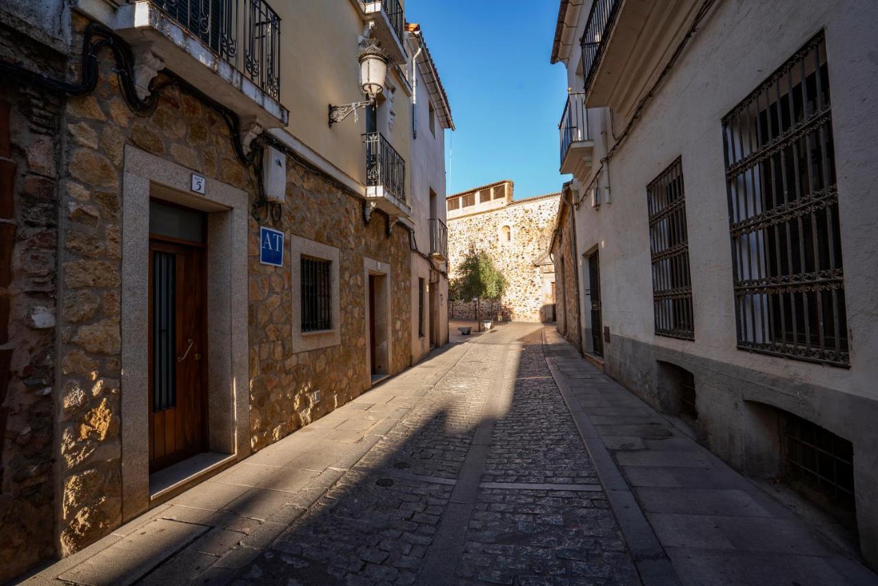 Apartamentos Caceres Historico Centro Cáceres Exterior photo